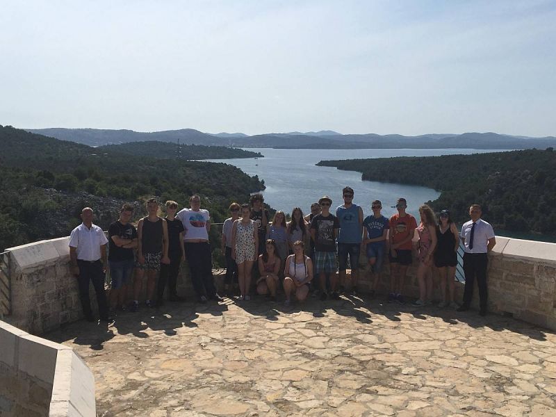 34644206_2026276441034399_7066896350834589696_n