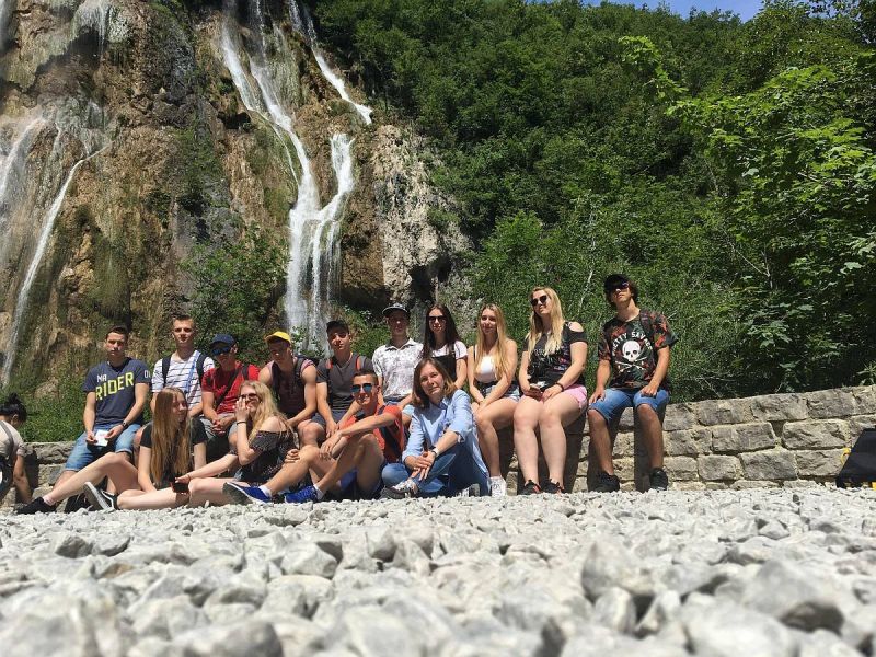 34671472_2026215537707156_158094073968721920_n