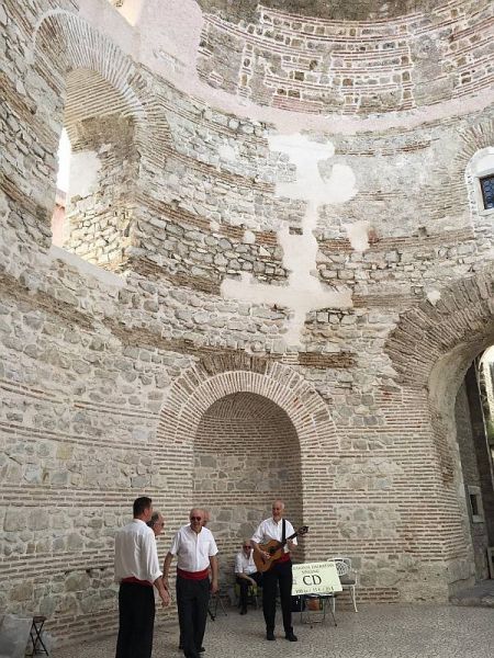 34692321_2027372034258173_8428788694659366912_n