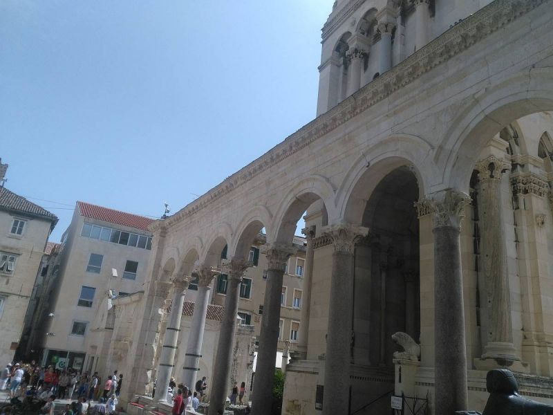 34779089_2071952476407464_2737752178994184192_n