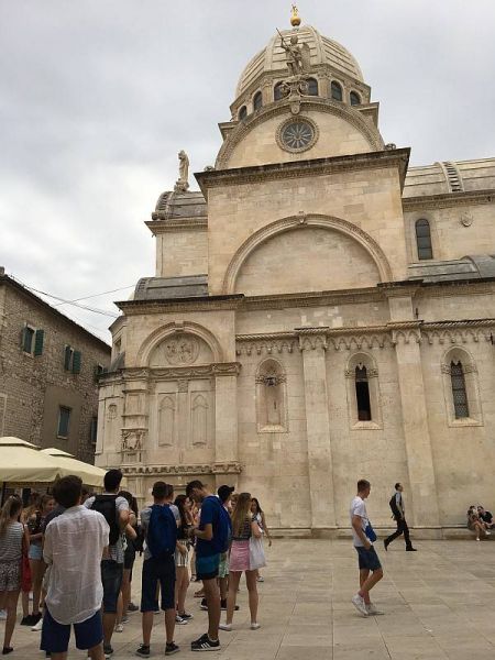 34791207_2027709627557747_1166437277061087232_n(1)