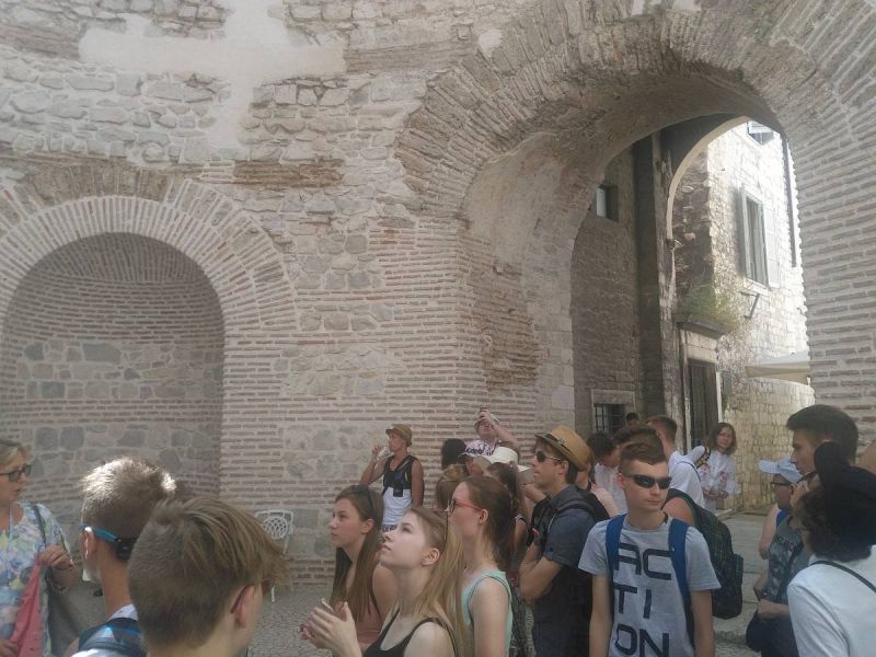 34791222_2071952106407501_3368350049170882560_n