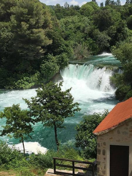 34893327_2028923750769668_612523964895330304_n