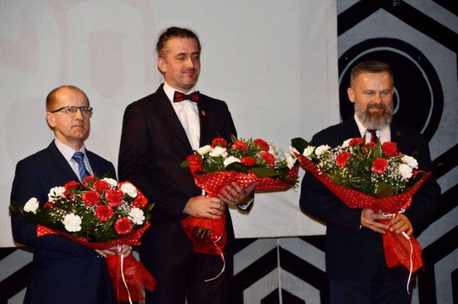 PicsArt_03-24-11.21.28