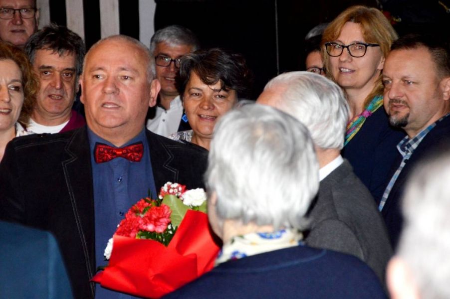 PicsArt_03-25-07.00.25