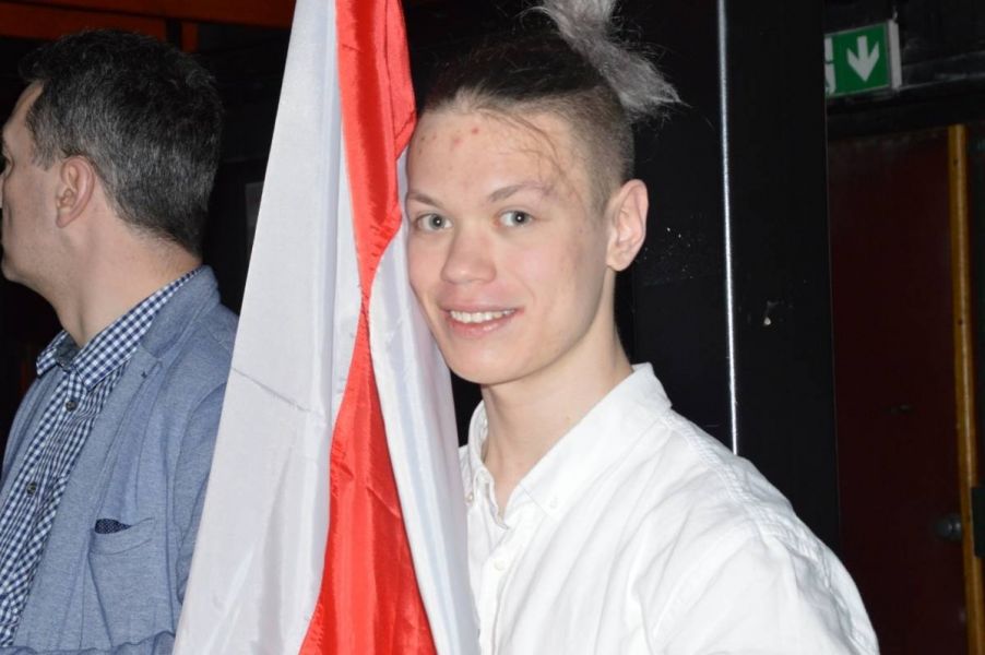 PicsArt_03-25-12.15.23