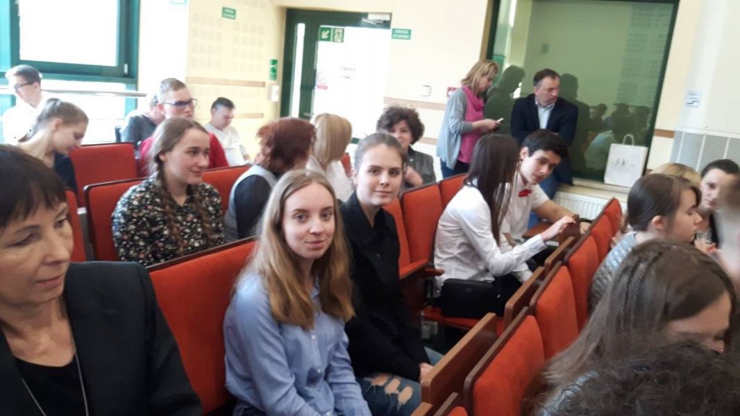 56425612_2292569924289856_2142273715230998528_n