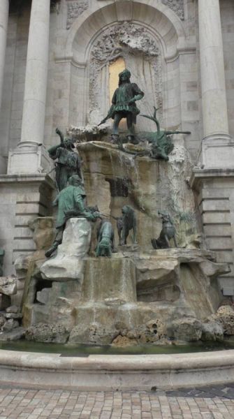 61215272_1301554473337840_1237319042197356544_n