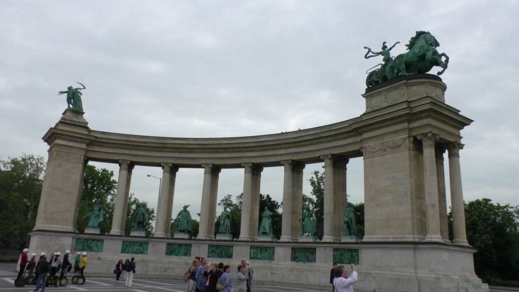 61622455_1301553713337916_2436076880168747008_o