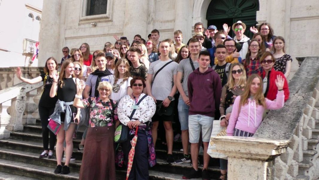 61486713_1301556303337657_6558949234664538112_o