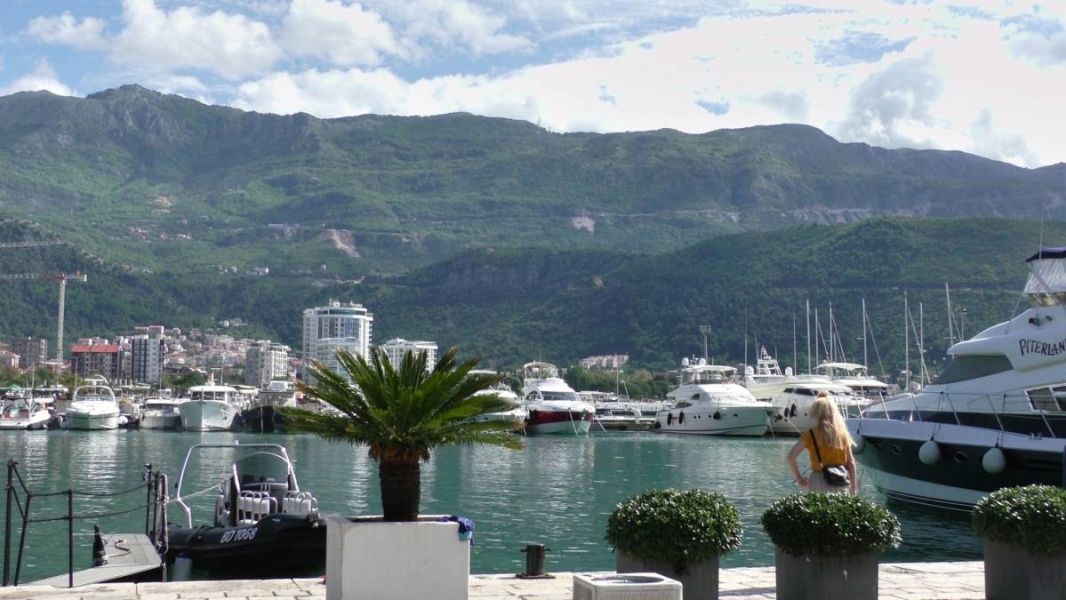 61381345_1302908016535819_3403293963220680704_o