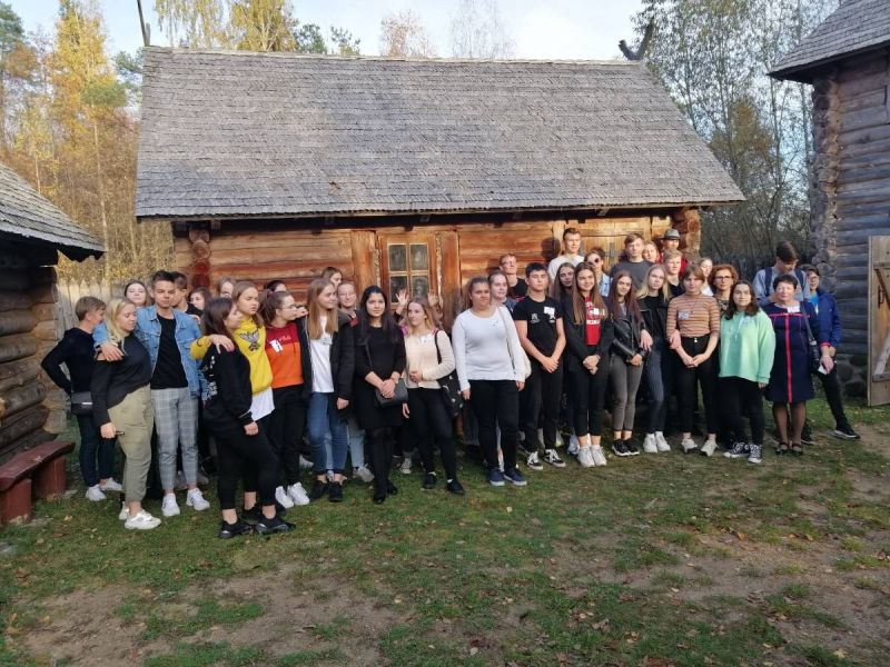 72879377_261083991452934_616550690008858624_n