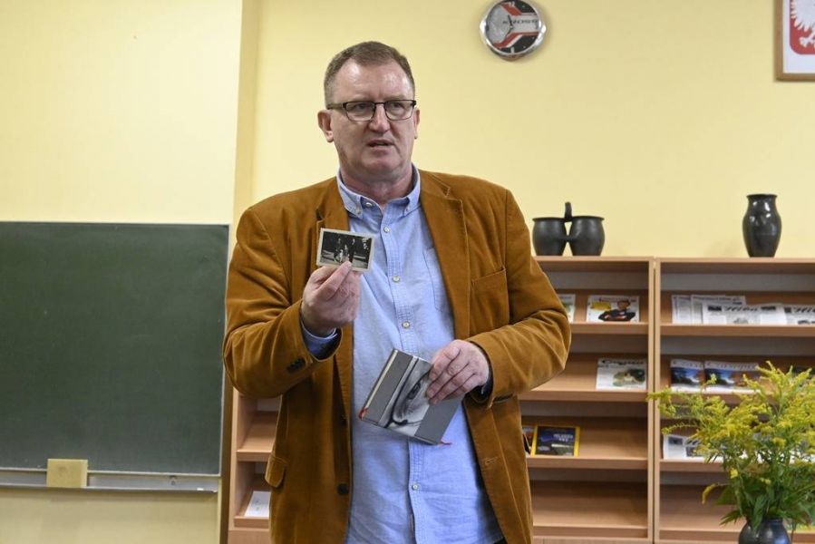 _DSC3593- spotkanbie z ppoetą zdj 3