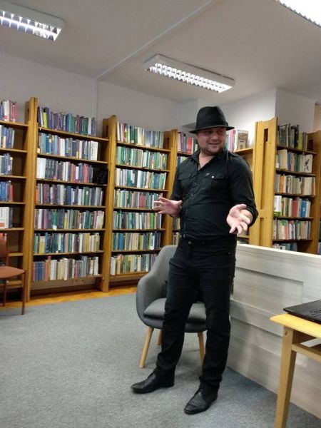 zdjęcie do spotkania z pisarzem