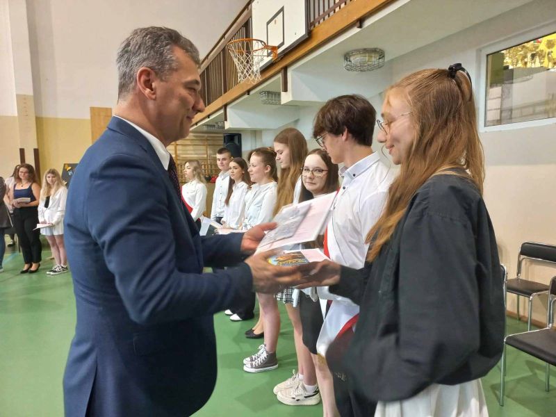 448461066_786194467019433_4859988449096272510_n