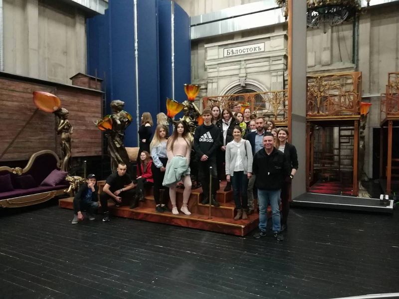 26853459_310467539473551_120995537_o